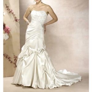 Slightly used Wedding Gown